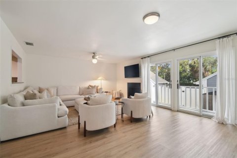 Adosado en venta en Tampa, Florida, 3 dormitorios, 167.22 m2 № 1850959 - foto 18