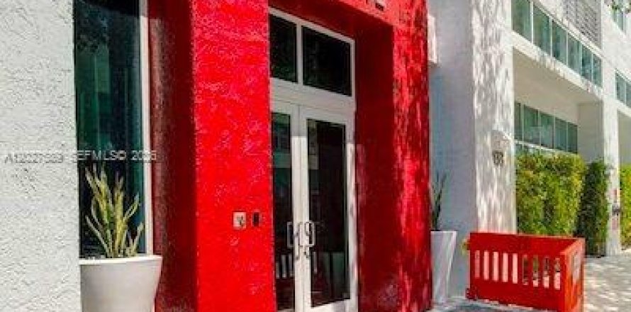 Condo in Miami, Florida, 2 bedrooms  № 2185875