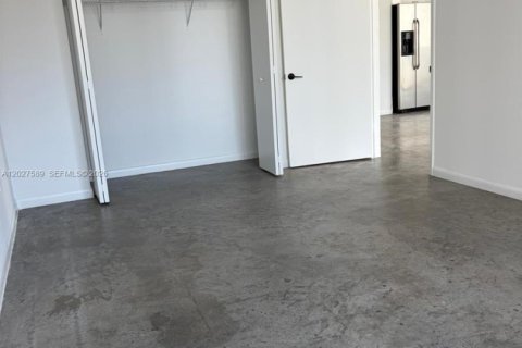 Condo in Miami, Florida, 2 bedrooms  № 2185875 - photo 6