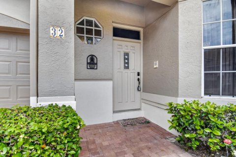 Townhouse in Palm Beach Gardens, Florida 3 bedrooms, 136.66 sq.m. № 2088158 - photo 7
