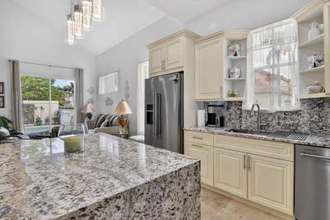 Townhouse in Palm Beach Gardens, Florida 3 bedrooms, 136.66 sq.m. № 2088158 - photo 17