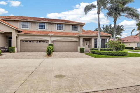 Townhouse in Palm Beach Gardens, Florida 3 bedrooms, 136.66 sq.m. № 2088158 - photo 2