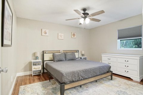 House in St. Lucie, Florida 3 bedrooms, 176.89 sq.m. № 2251405 - photo 19