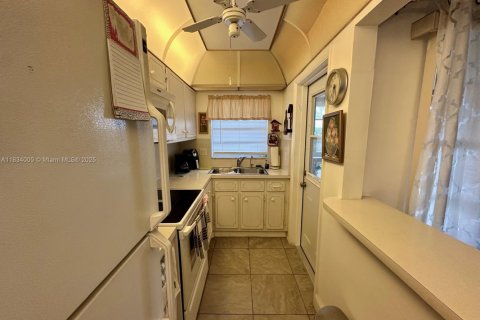 Condominio en venta en Hollywood, Florida, 1 dormitorio, 66.89 m2 № 1818206 - foto 6
