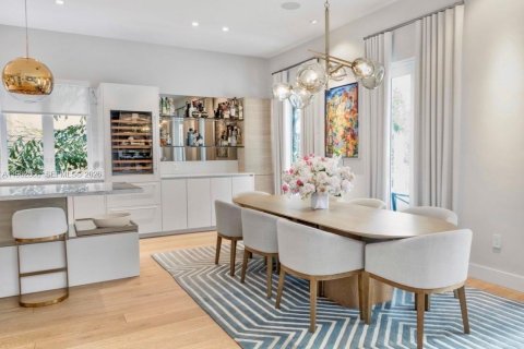 Casa en alquiler en Miami, Florida, 4 dormitorios, 369.57 m2 № 2026290 - foto 9