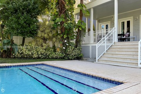 Casa en alquiler en Miami, Florida, 4 dormitorios, 369.57 m2 № 2026290 - foto 24