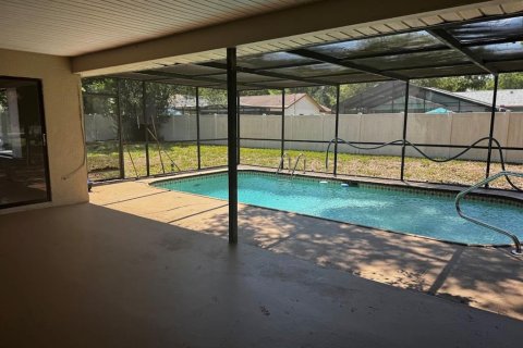 Villa ou maison à louer à Spring Hill, Floride: 3 chambres, 186.18 m2 № 2411572 - photo 18