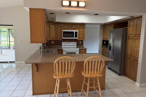 Villa ou maison à louer à Spring Hill, Floride: 3 chambres, 186.18 m2 № 2411572 - photo 3
