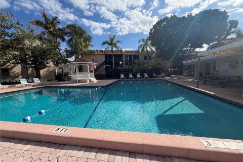 Condominio en alquiler en Oakland Park, Florida, 2 dormitorios, 63.55 m2 № 2034004 - foto 15