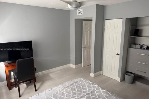 Condominio en alquiler en Oakland Park, Florida, 2 dormitorios, 63.55 m2 № 2034004 - foto 8
