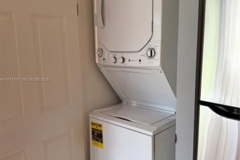 Condominio en alquiler en Oakland Park, Florida, 2 dormitorios, 63.55 m2 № 2034004 - foto 9