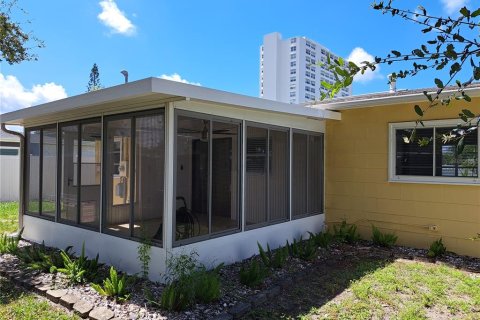 Villa ou maison à vendre à South Pasadena, Floride: 2 chambres, 105.91 m2 № 1642545 - photo 8