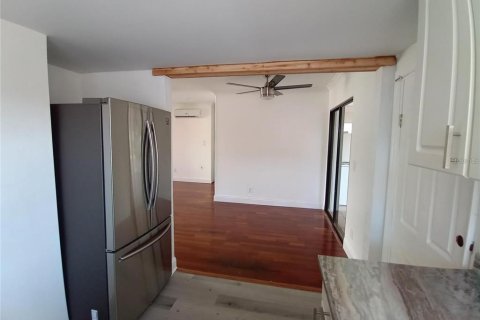 Villa ou maison à vendre à South Pasadena, Floride: 2 chambres, 105.91 m2 № 1642545 - photo 23