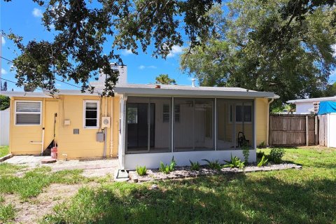 Villa ou maison à vendre à South Pasadena, Floride: 2 chambres, 105.91 m2 № 1642545 - photo 7