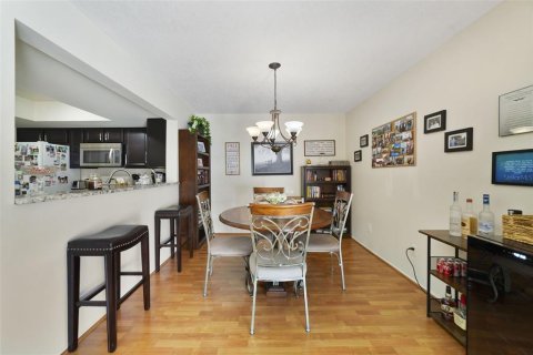 Townhouse in Longwood, Florida 3 bedrooms, 129.69 sq.m. № 1840294 - photo 5