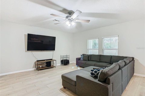 Villa ou maison à vendre à Haines City, Floride: 5 chambres, 279.73 m2 № 1542213 - photo 8