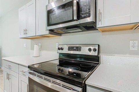 Villa ou maison à vendre à Haines City, Floride: 5 chambres, 279.73 m2 № 1542213 - photo 16