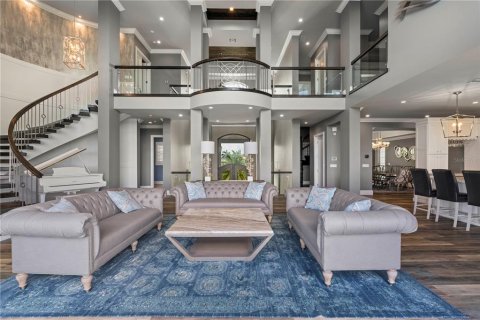 House in Port Charlotte, Florida 7 bedrooms, 771.46 sq.m. № 1447553 - photo 3