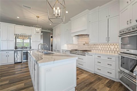 House in Port Charlotte, Florida 7 bedrooms, 771.46 sq.m. № 1447553 - photo 29
