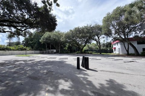 Immobilier commercial à vendre à Tamarac, Floride № 2346082 - photo 5