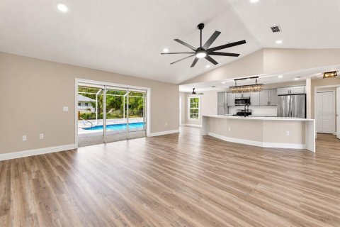 Villa ou maison à vendre à Spring Hill, Floride: 3 chambres, 158.21 m2 № 2390908 - photo 5
