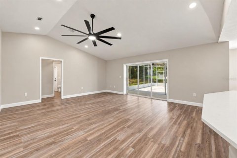 Villa ou maison à vendre à Spring Hill, Floride: 3 chambres, 158.21 m2 № 2390908 - photo 6