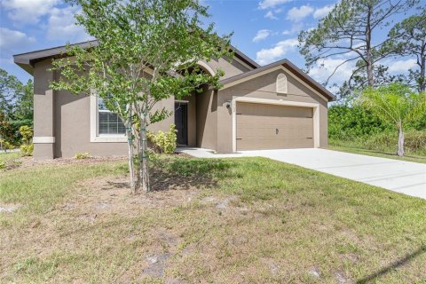 House in Palm Bay, Florida 4 bedrooms, 171.13 sq.m. № 1795013 - photo 16
