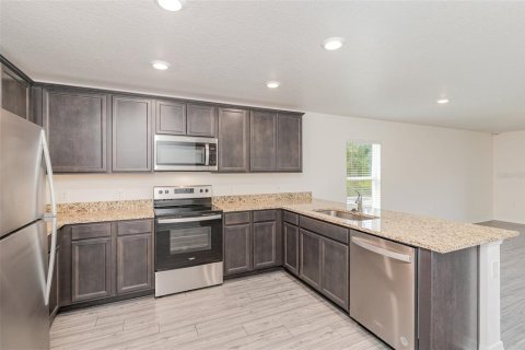 House in Palm Bay, Florida 4 bedrooms, 171.13 sq.m. № 1795013 - photo 2