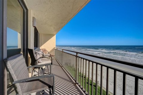 Condo in New Smyrna Beach, Florida, 2 bedrooms  № 1719259 - photo 2
