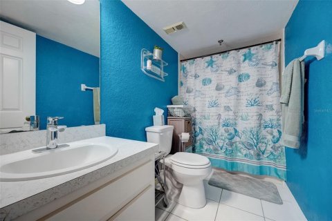 Condo in New Smyrna Beach, Florida, 2 bedrooms  № 1719259 - photo 24