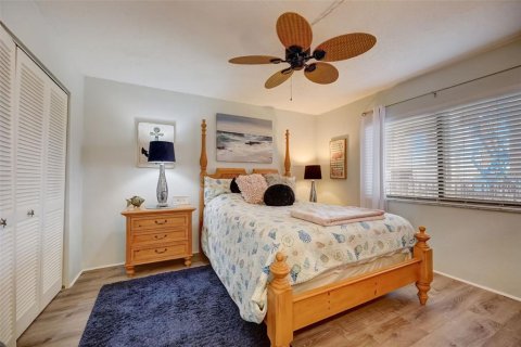 Condo in New Smyrna Beach, Florida, 2 bedrooms  № 1719259 - photo 21