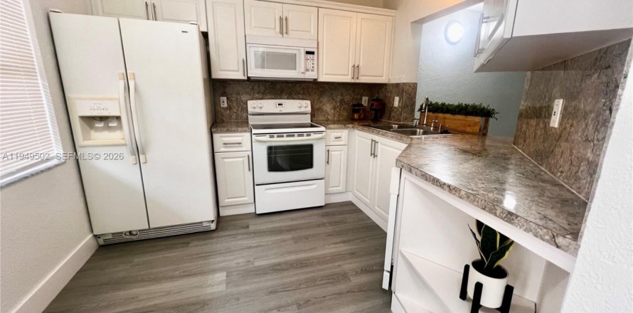 Condo à Coral Springs, Floride, 2 chambres  № 2005904