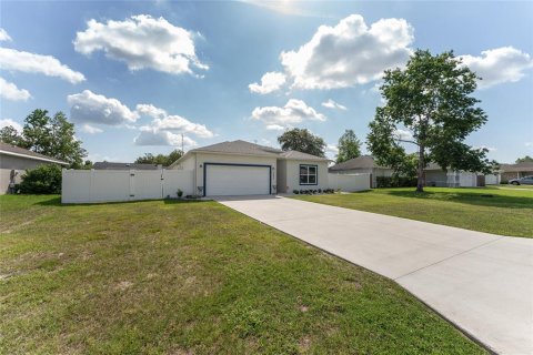 Villa ou maison à vendre à Ocala, Floride: 4 chambres, 185.15 m2 № 1746482 - photo 4