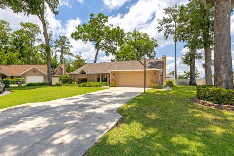House in Ocala, Florida 4 bedrooms, 198.07 sq.m. № 1754937 - photo 1