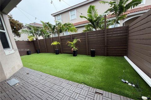 Villa ou maison à louer à Doral, Floride: 4 chambres, 200.2 m2 № 2009436 - photo 9