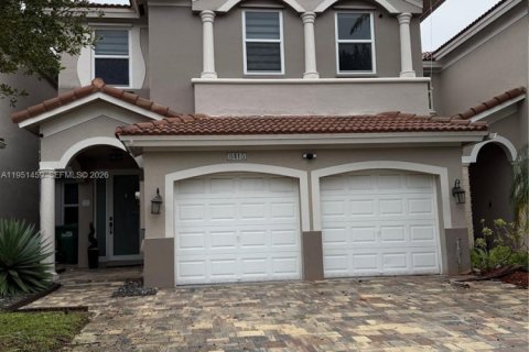 Villa ou maison à Doral, Floride 4 chambres, 200.2 m2 № 2009436