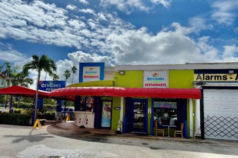 Commercial property in Hialeah, Florida № 1950545 - photo 5