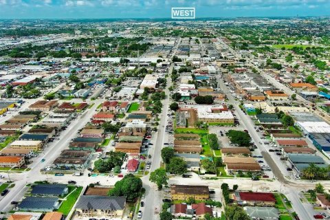 Commercial property in Hialeah, Florida № 1950545 - photo 19