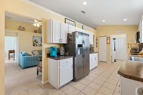 House in Summerfield, Florida 2 bedrooms, 142.98 sq.m. № 1884359 - photo 11