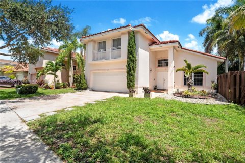 House in Davie, Florida 4 bedrooms, 235.41 sq.m. № 1842361 - photo 1