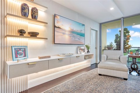 Condo in Miami Beach, Florida, 2 bedrooms  № 2186152 - photo 2