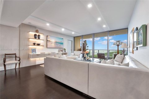 Condo in Miami Beach, Florida, 2 bedrooms  № 2186152 - photo 9