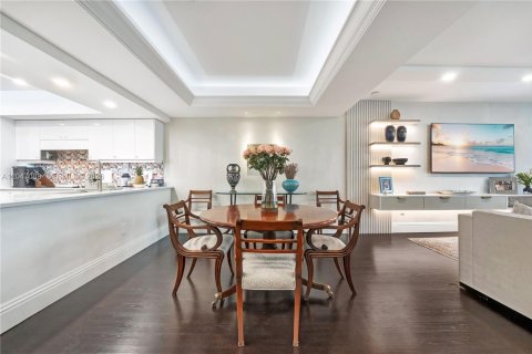 Condo in Miami Beach, Florida, 2 bedrooms  № 2186152 - photo 10