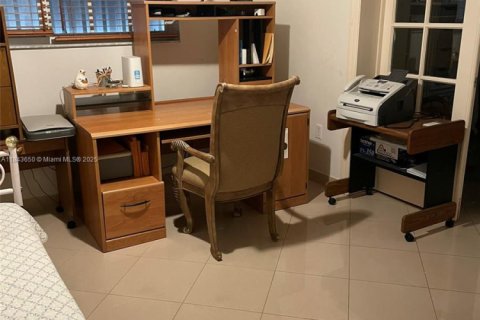 Villa ou maison à vendre à Miami, Floride: 3 chambres, 247.96 m2 № 1839096 - photo 21