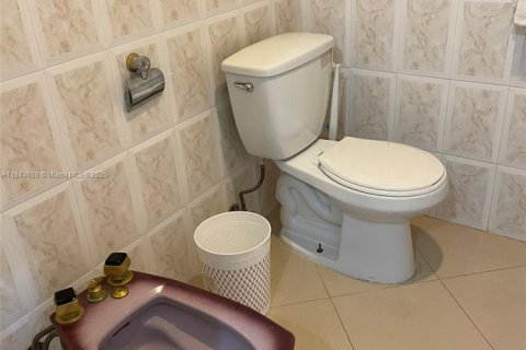 Villa ou maison à vendre à Miami, Floride: 3 chambres, 247.96 m2 № 1839096 - photo 19