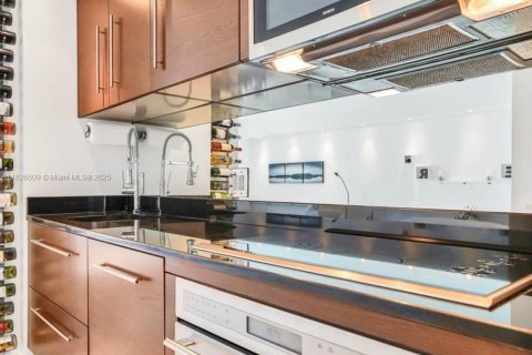 Condominio en venta en Miami, Florida, 50.72 m2 № 1797503 - foto 11