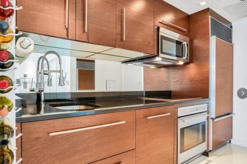 Condominio en venta en Miami, Florida, 50.72 m2 № 1797503 - foto 12