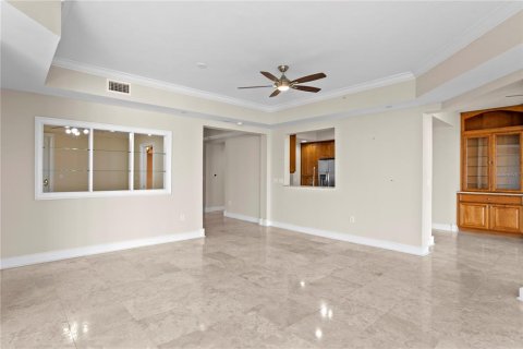Condo in Saint Petersburg, Florida, 2 bedrooms № 2222442 - photo 13