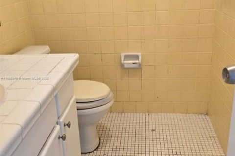 Снять в аренду кондоминиум в Норт-Майами, Флорида 1 спальня, 100.33м2, № 1931514 - фото 8