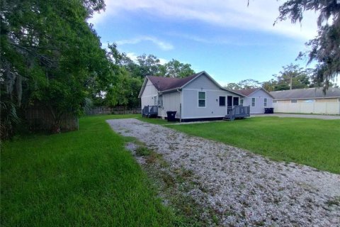 Apartment in Bunnell, Florida 4 bedrooms, 125.98 sq.m. № 2209332 - photo 2